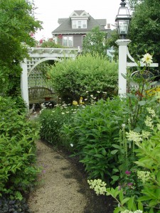 pergola.sitting.area